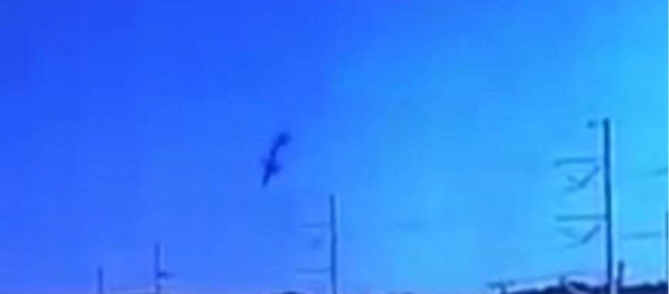 Η στιγμή που το C-130 κάνει βουτιά και καρφώνεται με τη «μύτη» στην Τζώρτζια- Νεκροί και οι εννέα επιβαίνοντες (βίντεο)